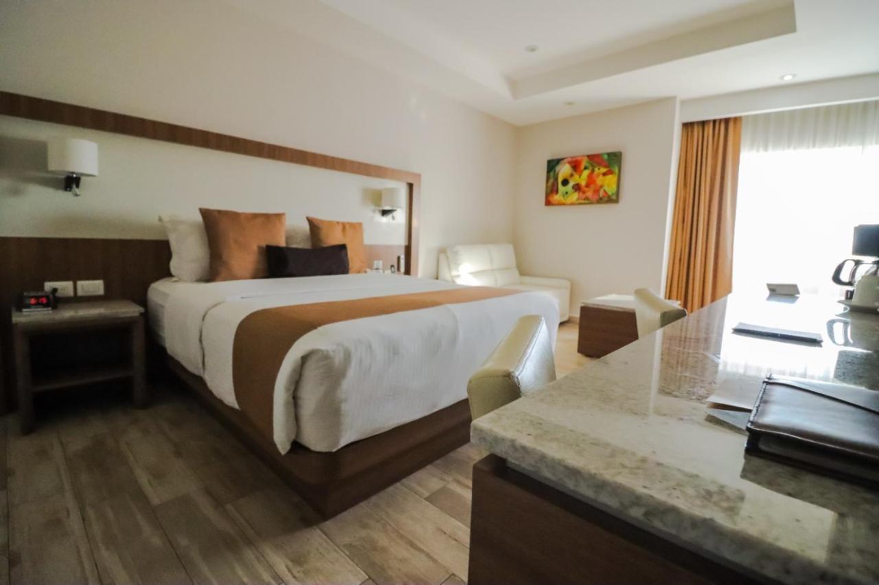Hotel Soleil Business Class Leon Luaran gambar